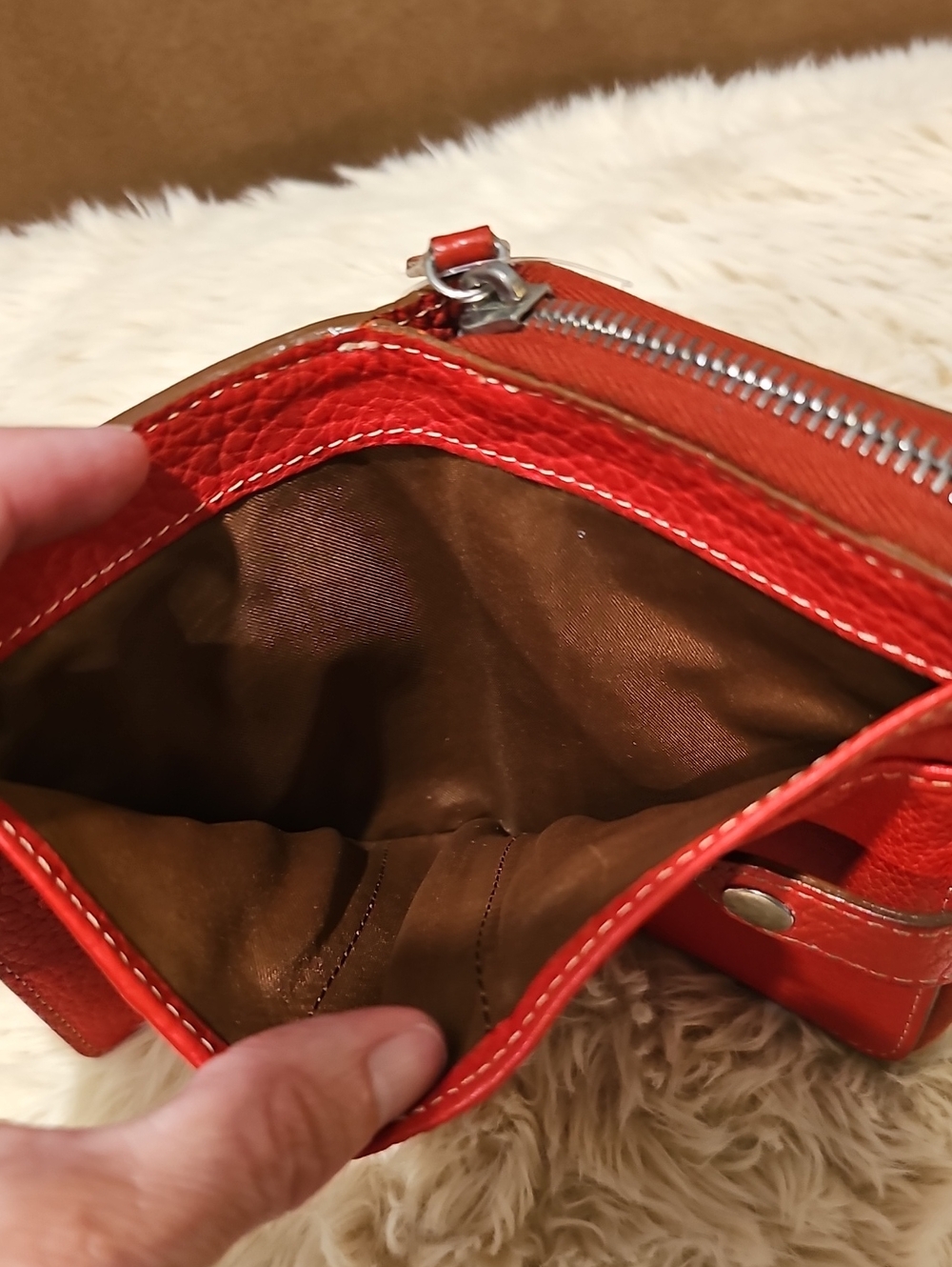 Dooney & Bourke Red Pebnled Leathet Clutch Wallet EUC - Picture 6 of 10